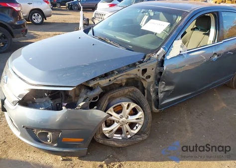 2012 Ford Fusion Se z USA, uszkodzony, nr VIN 3FAHP0HA5CR161076